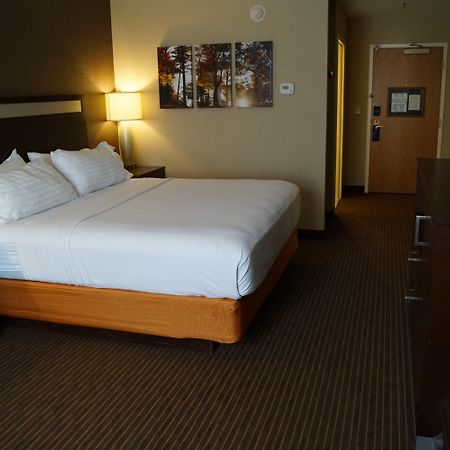 Holiday Inn Express Hotel & Suites Watertown - Thousand Islands By Ihg ภายนอก รูปภาพ
