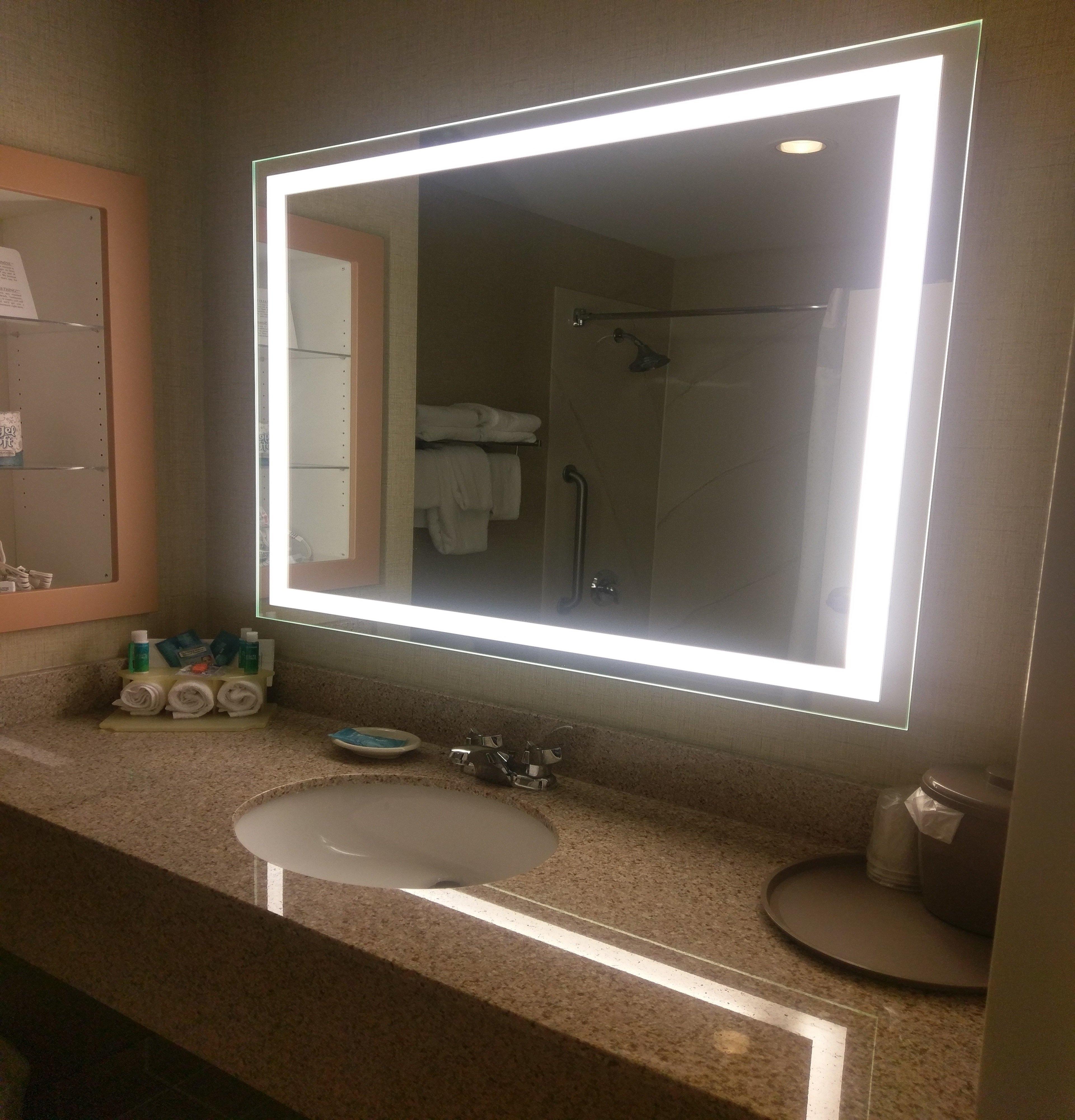 Holiday Inn Express Hotel & Suites Watertown - Thousand Islands By Ihg ภายนอก รูปภาพ