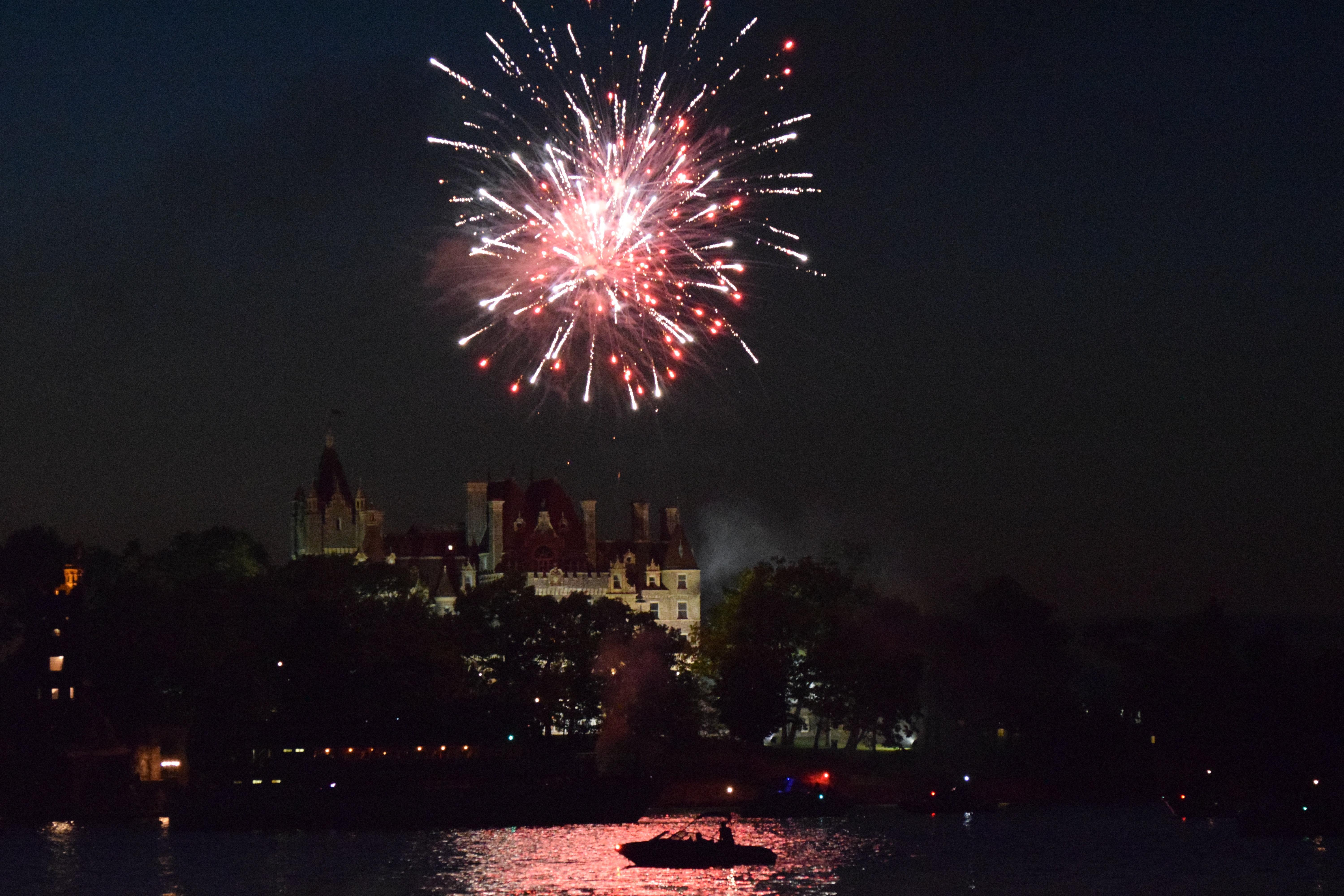 Holiday Inn Express Hotel & Suites Watertown - Thousand Islands By Ihg ภายนอก รูปภาพ